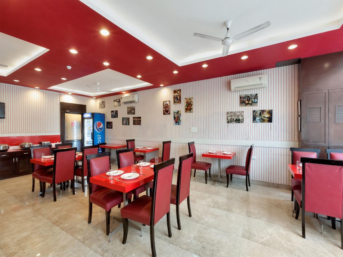 Oyo 9841 The Vivir 1 Hotel Noida Bagian luar foto