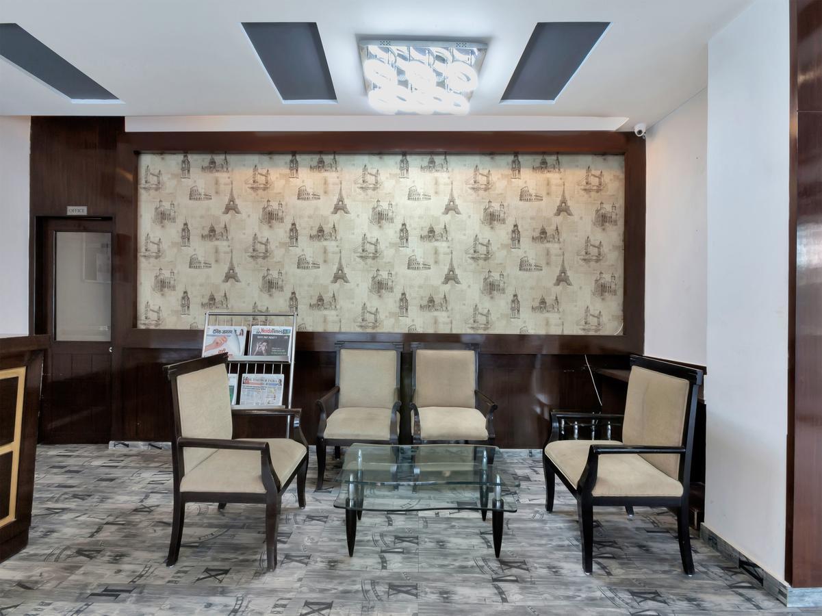 Oyo 9841 The Vivir 1 Hotel Noida Bagian luar foto
