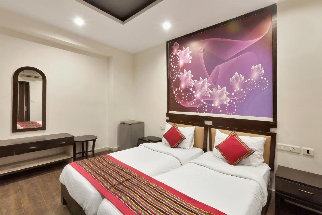 Oyo 9841 The Vivir 1 Hotel Noida Bagian luar foto