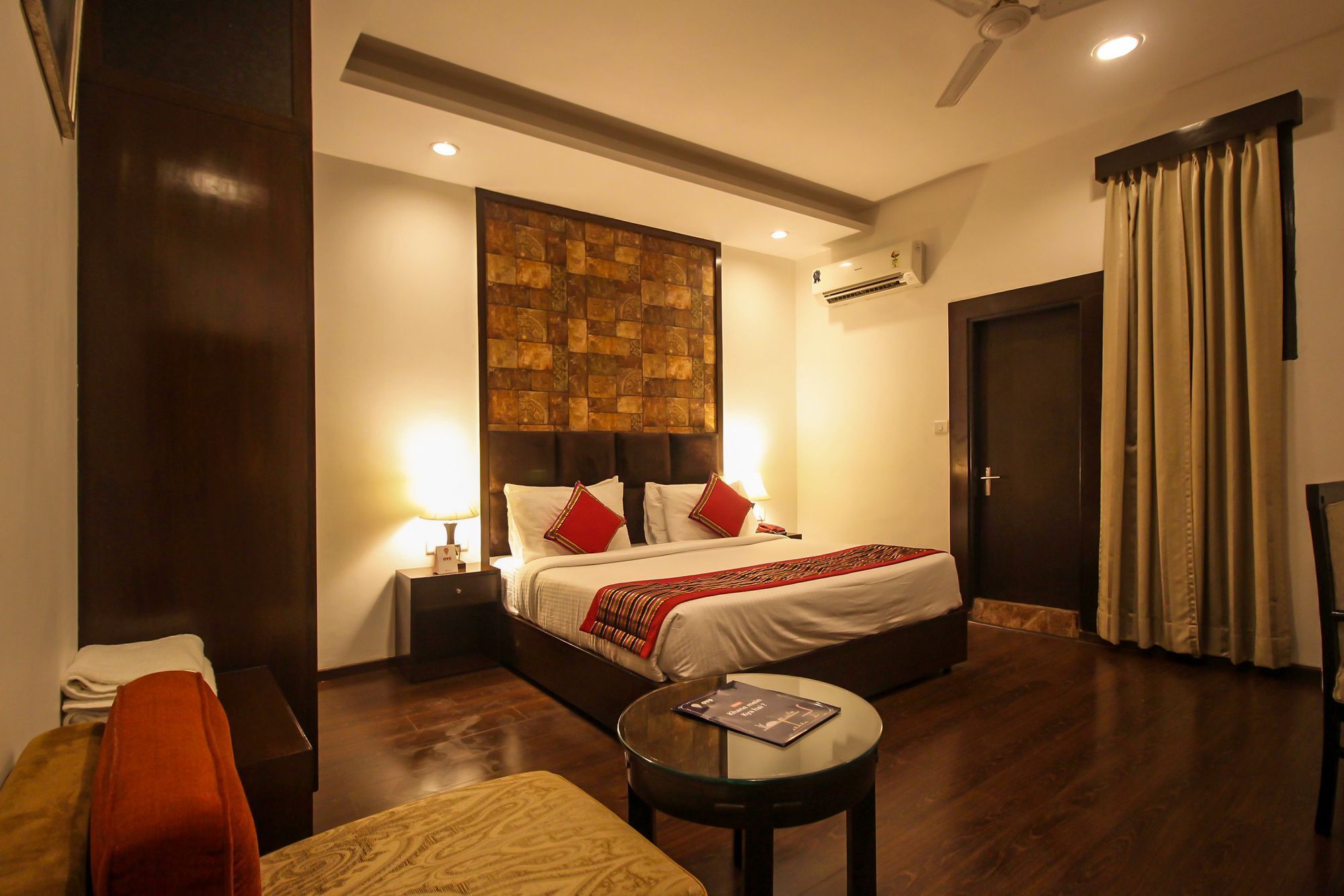 Oyo 9841 The Vivir 1 Hotel Noida Bagian luar foto
