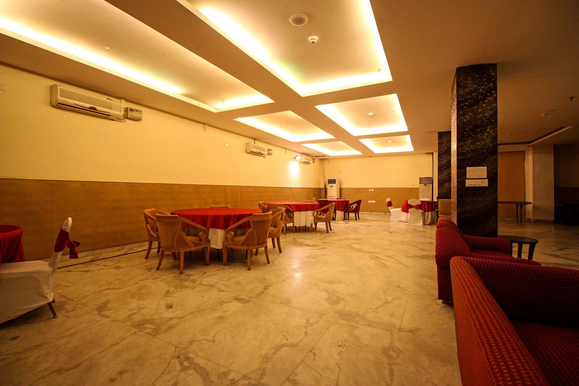Oyo 9841 The Vivir 1 Hotel Noida Bagian luar foto
