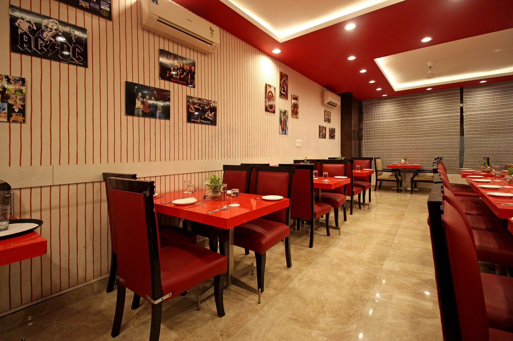 Oyo 9841 The Vivir 1 Hotel Noida Bagian luar foto
