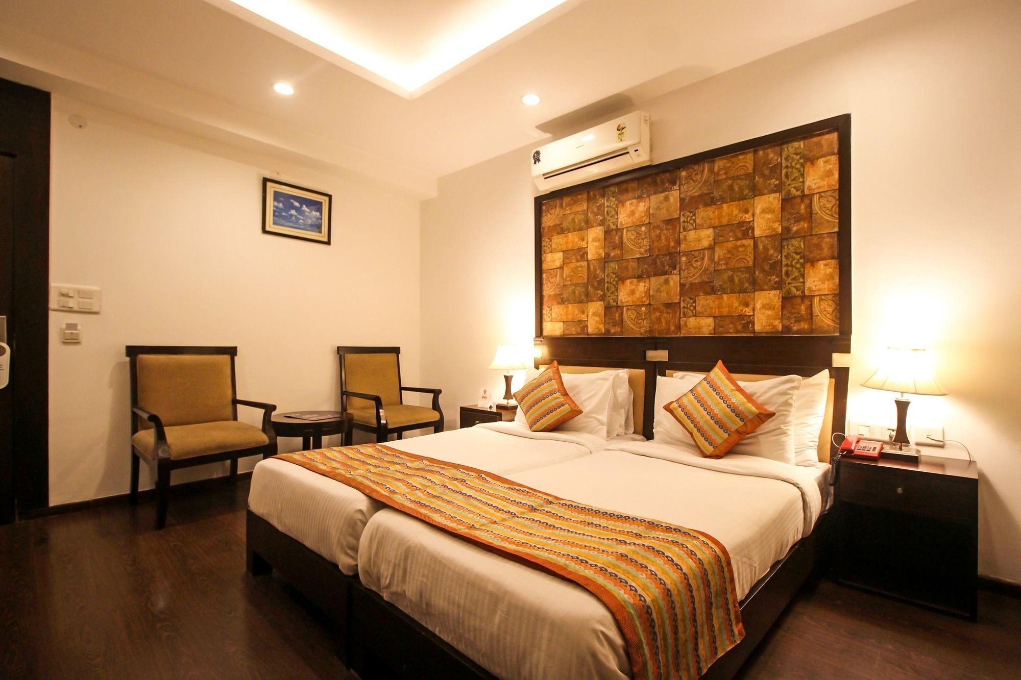 Oyo 9841 The Vivir 1 Hotel Noida Bagian luar foto